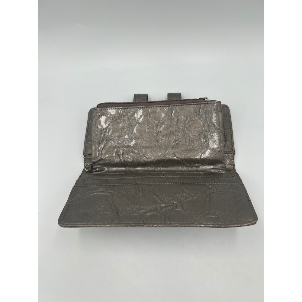 Kenneth Cole Reaction Pewter Metallic Crinkle Faux Leather Slim Clutch Wallet - Picture 4 of 6